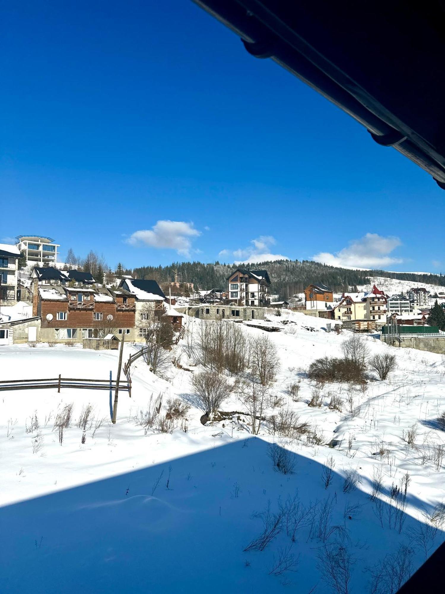 Salut Hotel Bukovel Exterior photo